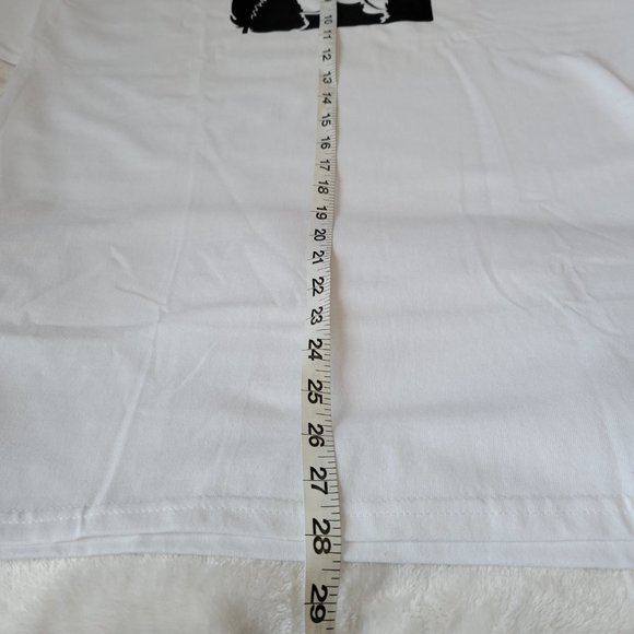 Wolf Howling In Forest Print Crew Neck T-Shirt - Picture 3 of 8